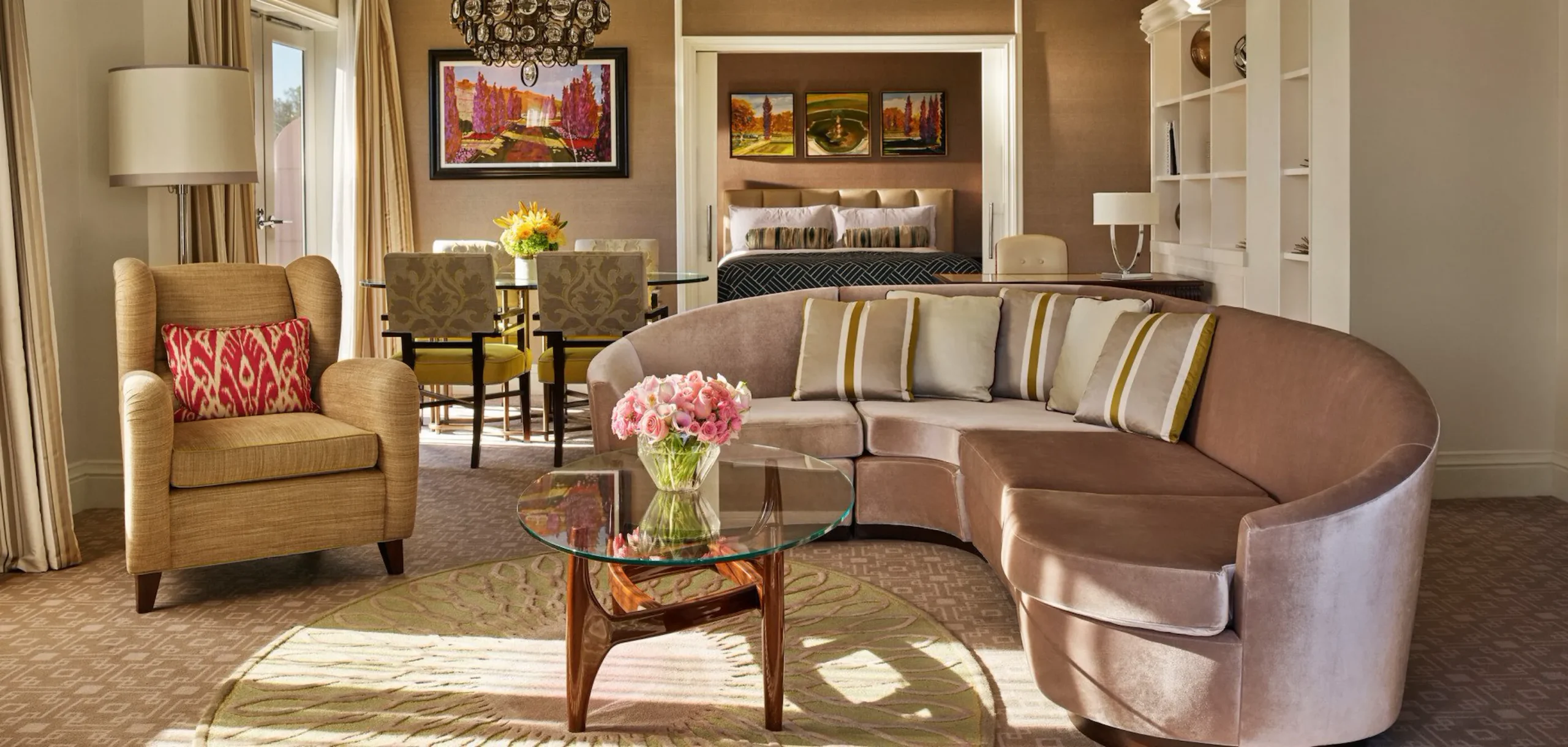 bhh_418_suite_with_balcony_living_l_0812_master_no_prop_v2_hr